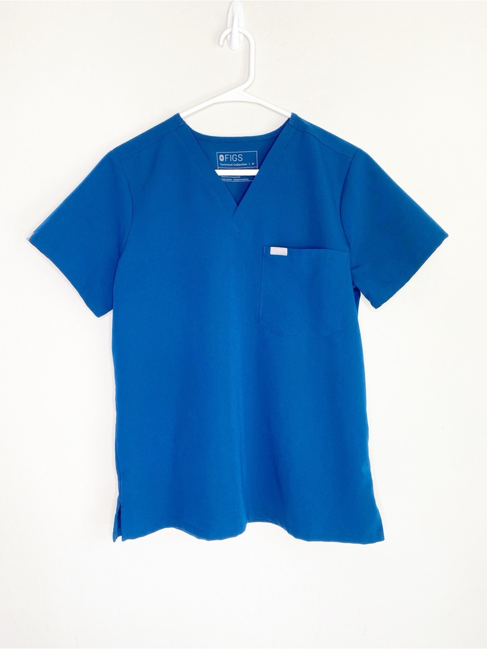 Figs Catarina One Pocket Scrub Top Blue Size M